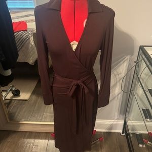 Peter Nygard chocolate wrap dress Beautiful fit. Size 6